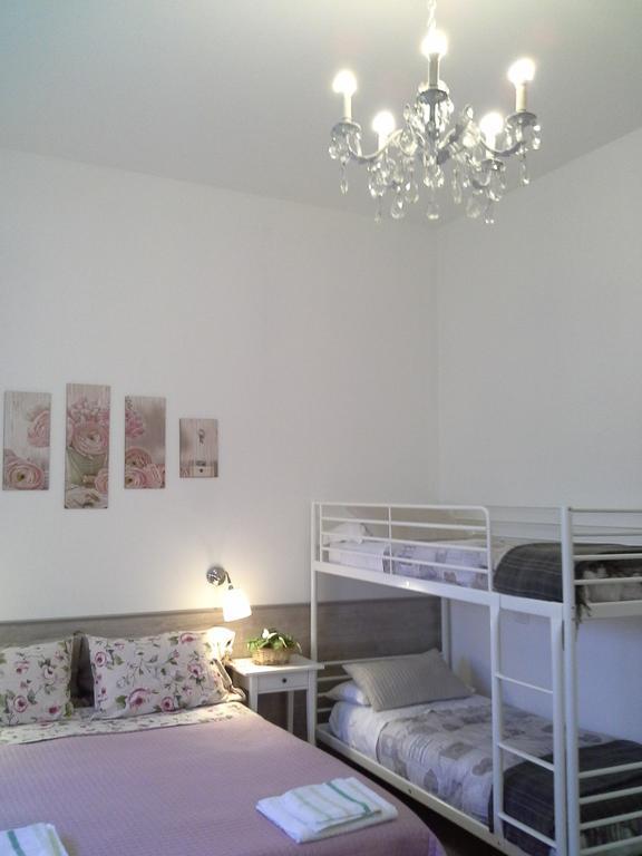La Casa Delle Betulle Bed & Breakfast Кардано ал Кампо Стая снимка